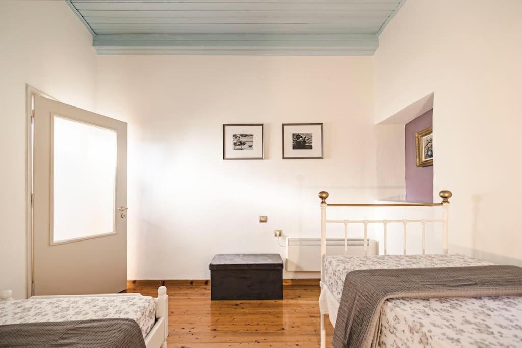 Siora Nina Charming Stone House Near Agios Gordios Villa Sinarades Luaran gambar