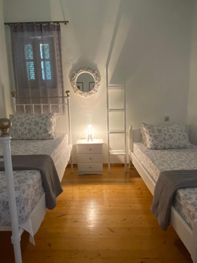 Siora Nina Charming Stone House Near Agios Gordios Villa Sinarades Luaran gambar